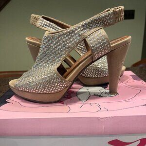 Jeffrey Campbell Labelle silver rivet heels size 9